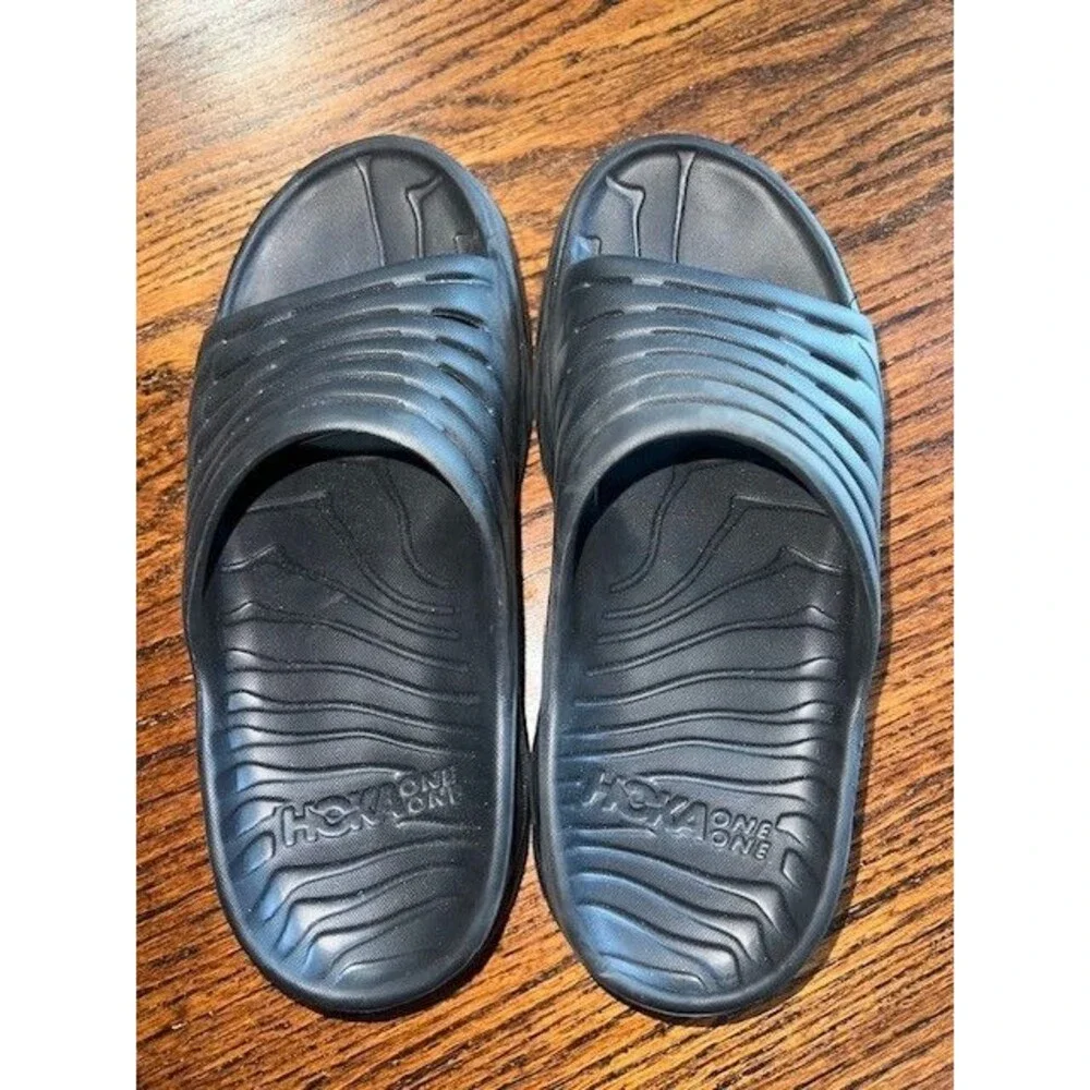 Hoka One One Recovery slide sandals US Mn’s 7 Wm’s 9 black